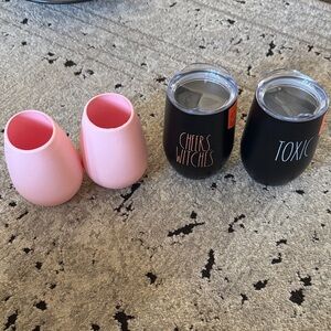 Pink and Black Insulated Wine Set